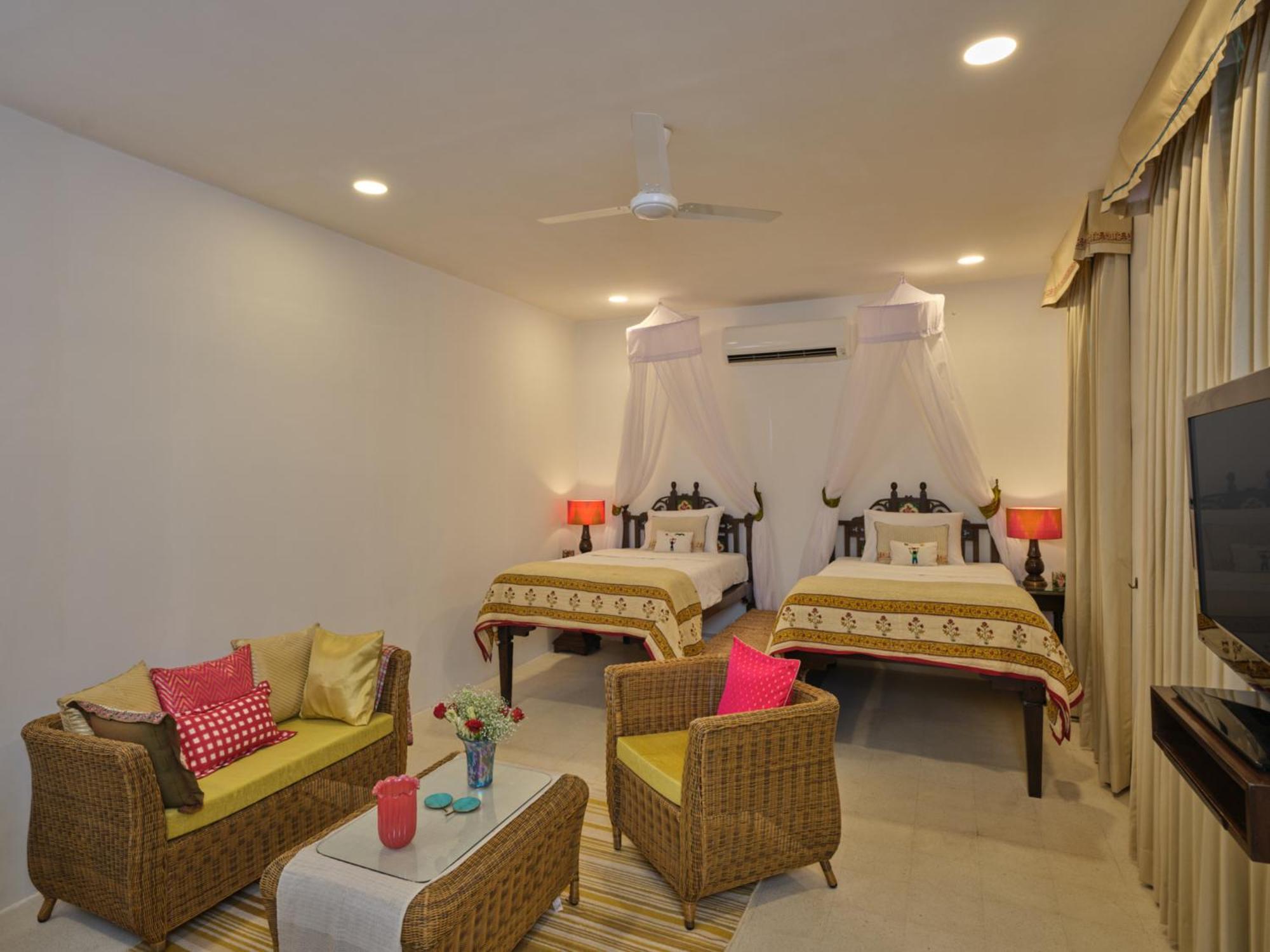 Deluxe Double or Twin Room - Anytime breakfast for all the in house Guests, serving authentic Diwani cuisine